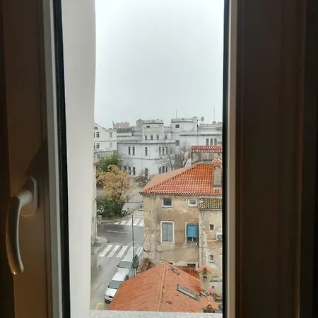 Lukadora Apartment Pula