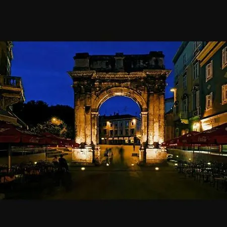 Lukadora Apartment *